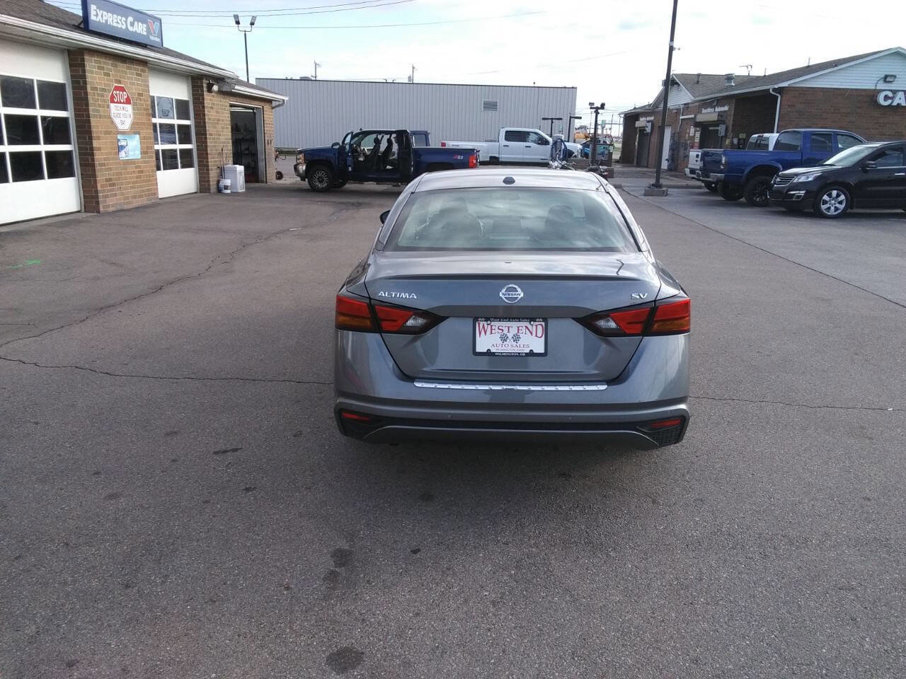 Used 2022 Nissan Altima 2.5 SV image 5