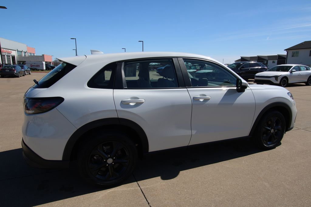 Used 2024 Honda HR-V LX image 5