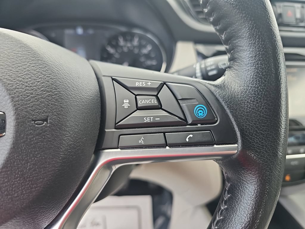 Used 2022 Nissan Rogue Sport SL AWD/4WD image 18