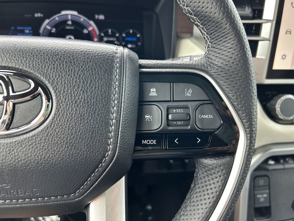 Used 2025 Toyota Sequoia Capstone image 19