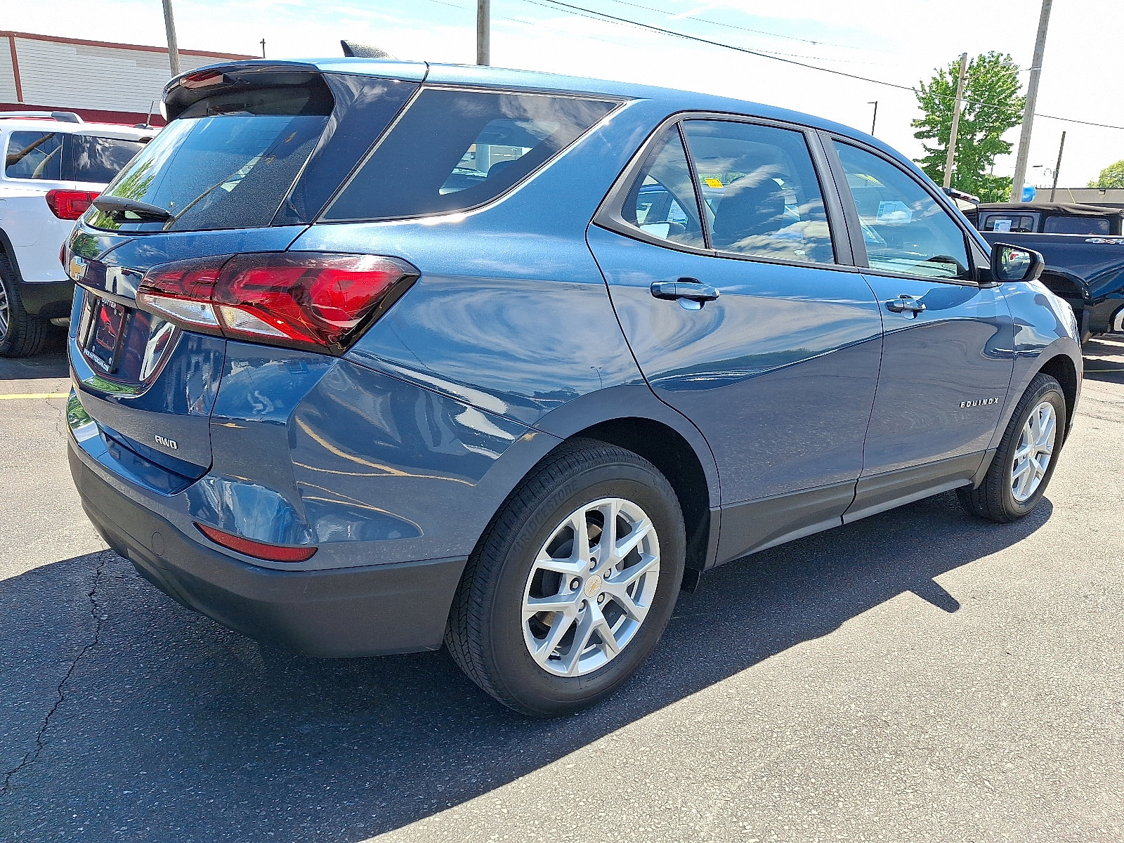 Used 2024 Chevrolet Equinox LS AWD/4WD image 5