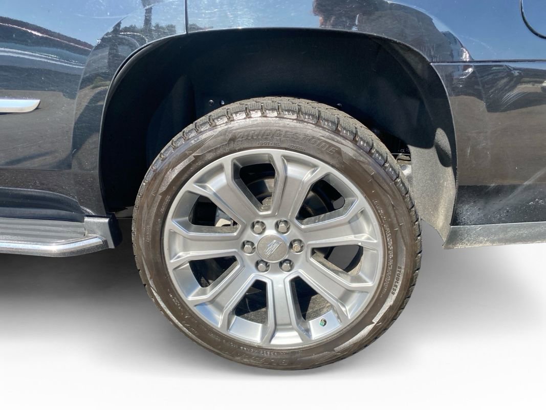 Used 2019 Cadillac Escalade Premium Luxury AWD/4WD image 10