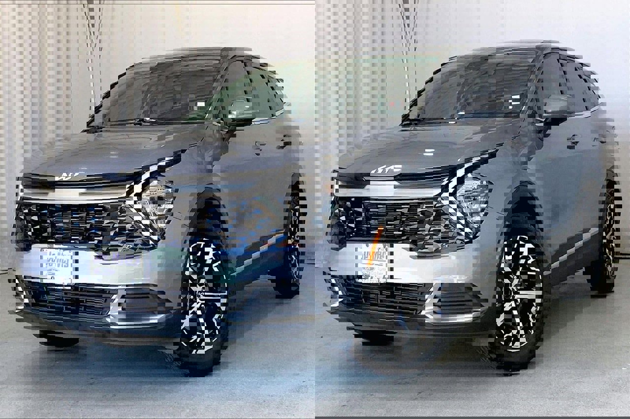 Used 2023 Kia Sportage EX image 12