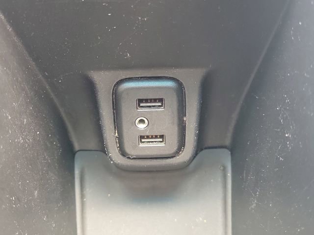 Used 2017 Chevrolet Bolt LT FWD image 31
