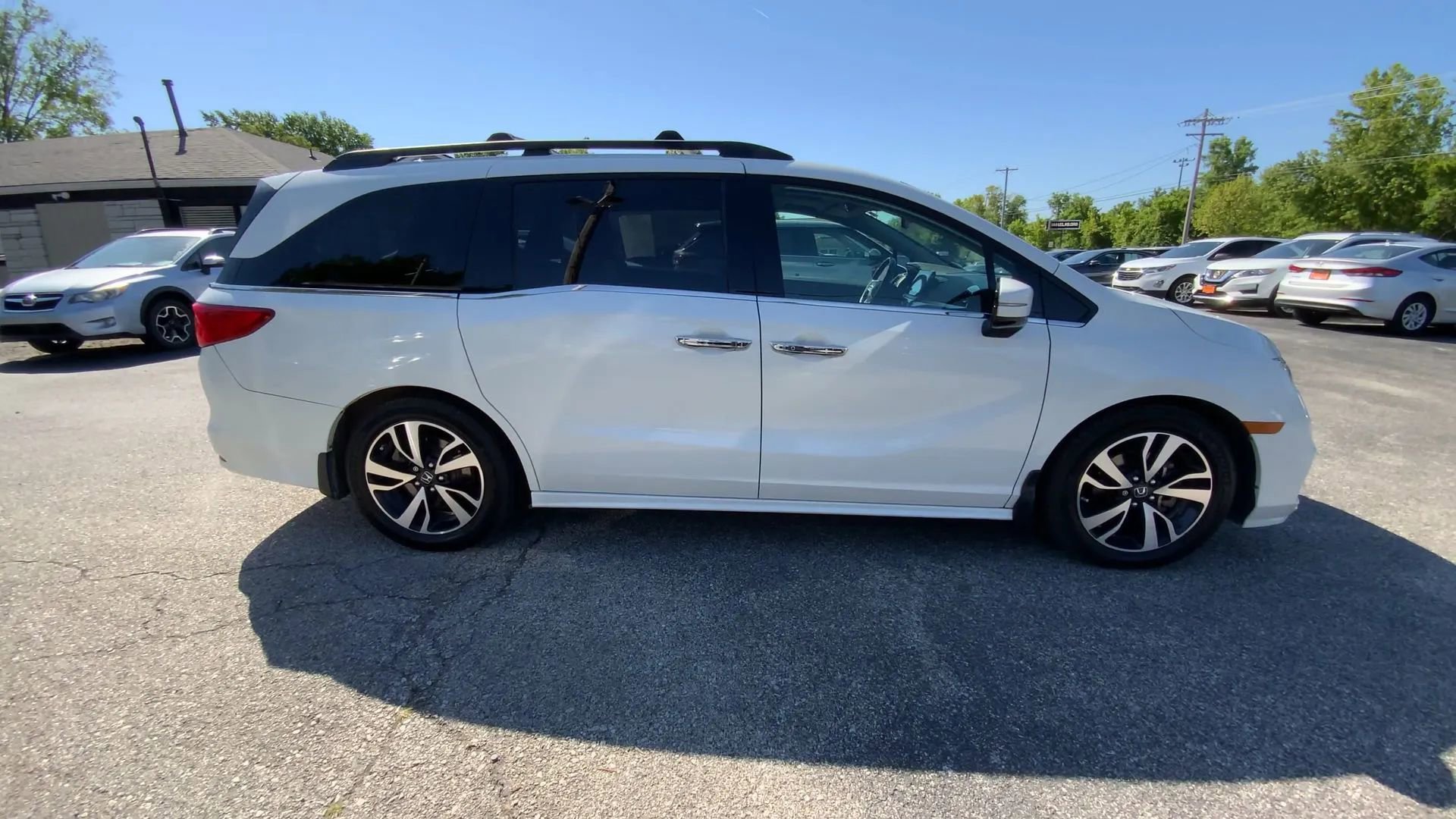 Used 2018 Honda Odyssey Elite image 9