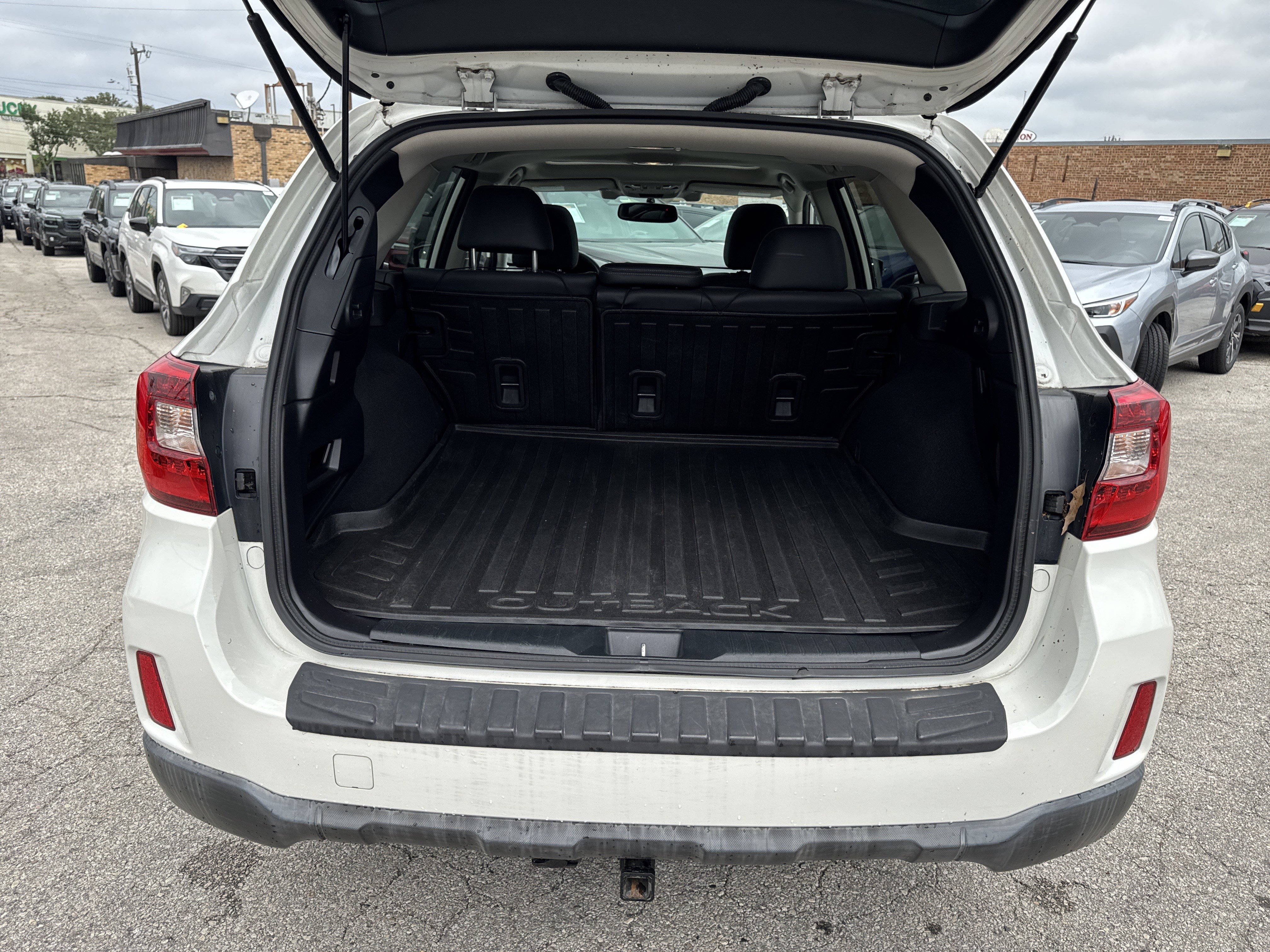 Used 2015 Subaru Outback 3.6R Limited AWD/4WD image 32