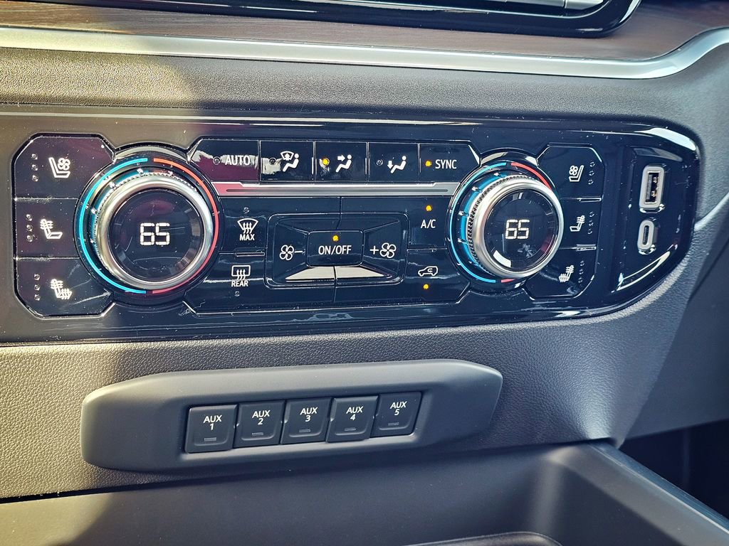 New 2026 GMC Sierra 2500 SLT w/ Max Trailering Package image 32