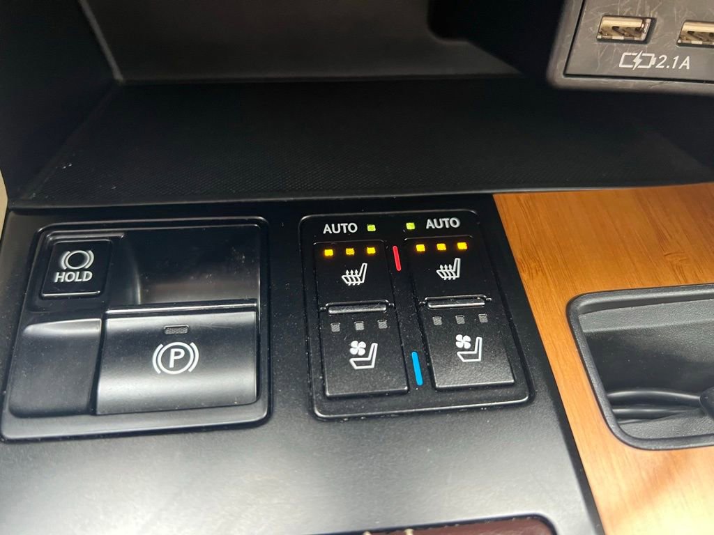 Used 2020 Lexus RX 450h AWD w/ Premium Package image 37