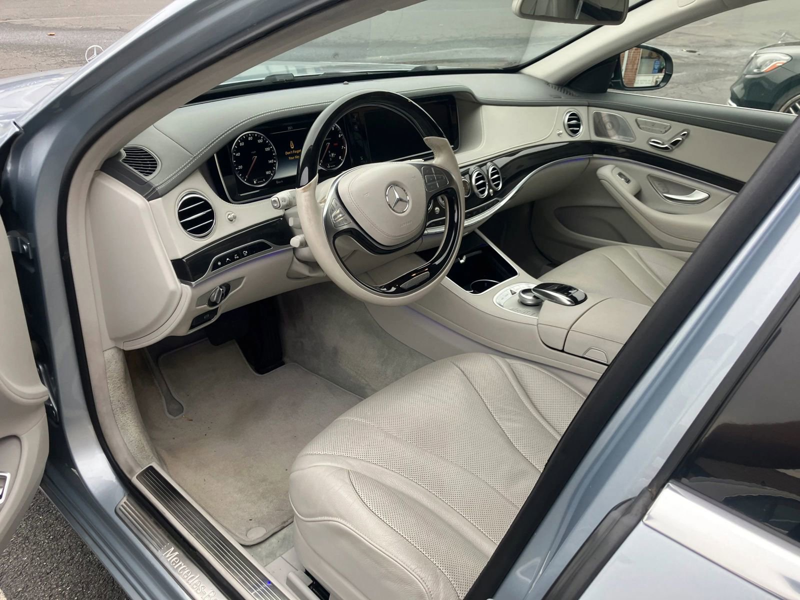 Used 2016 Mercedes-Benz S 550 4MATIC Sedan image 6