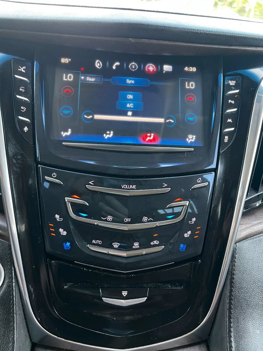 Used 2016 Cadillac Escalade ESV Premium AWD/4WD image 17