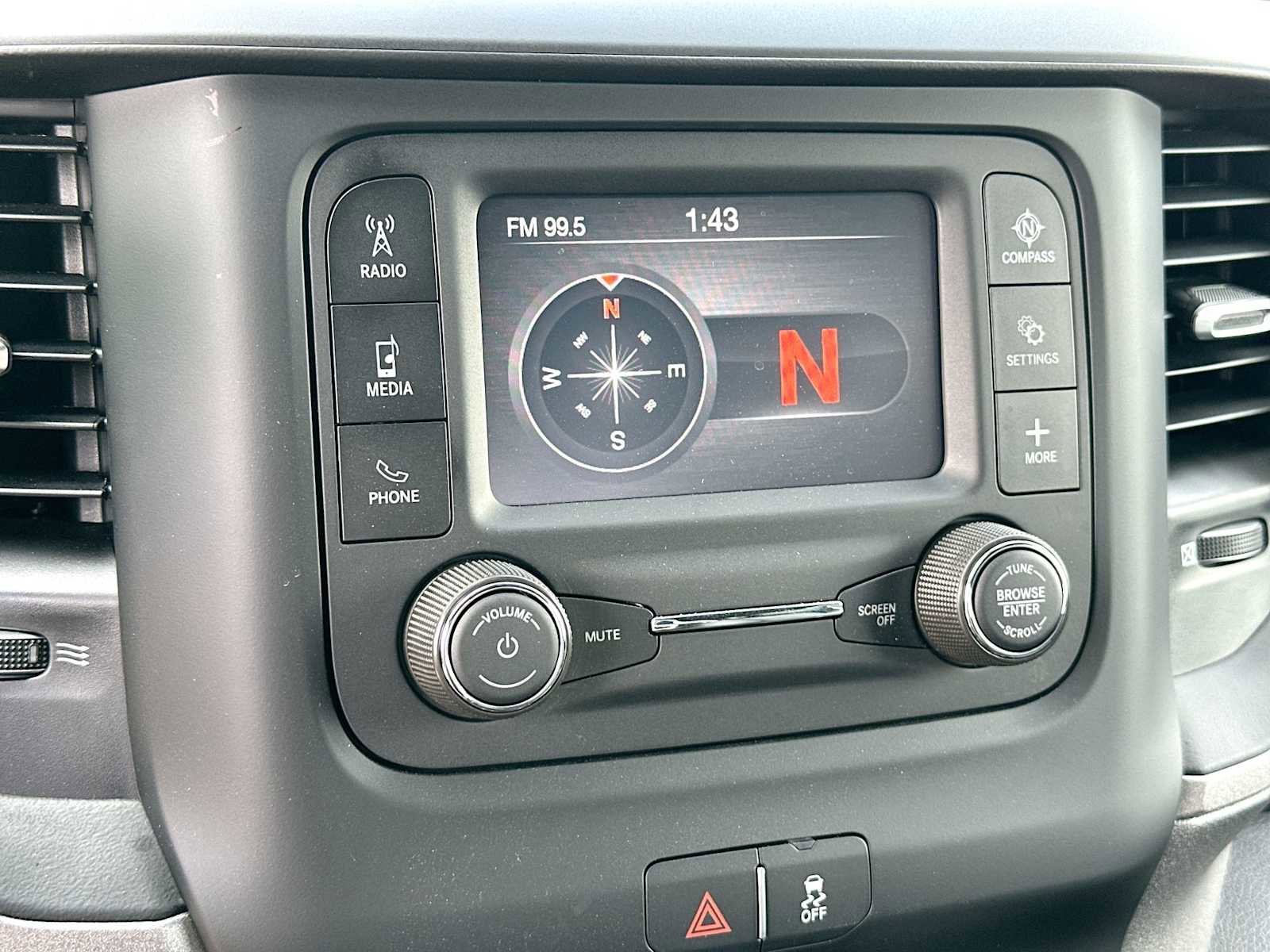 Used 2024 RAM 3500 Tradesman w/ Chrome Appearance Group image 20