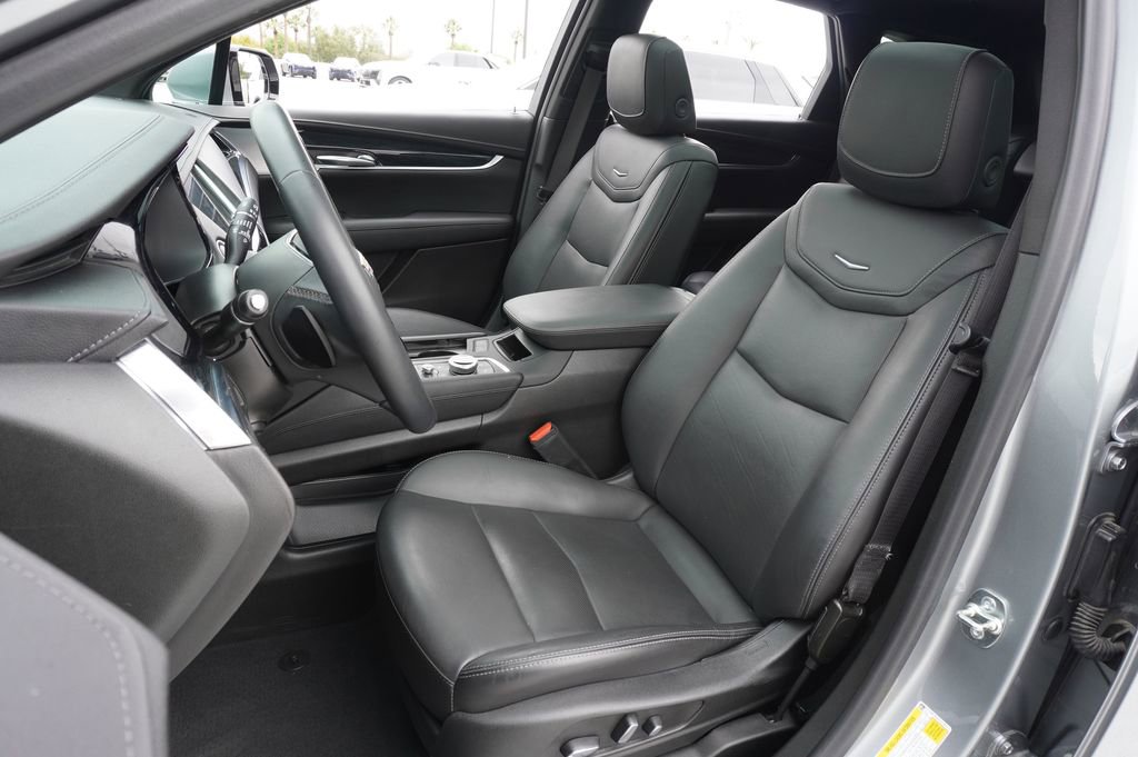 Certified 2025 Cadillac XT5 Premium Luxury image 14