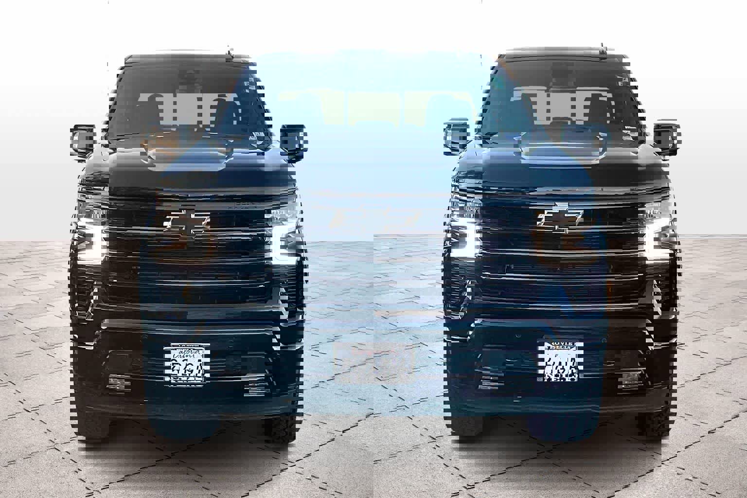 Used 2024 Chevrolet Silverado 1500 High Country w/ Midnight Edition image 3