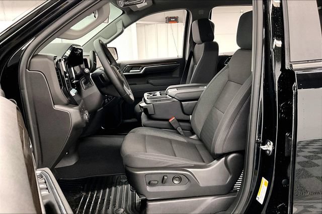 Used 2026 Chevrolet Silverado 1500 LT AWD/4WD image 23