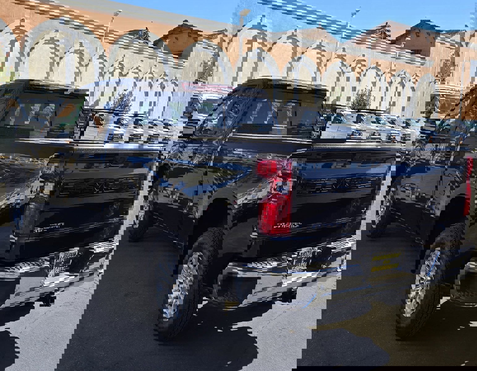 Used 2025 Chevrolet Silverado 1500 LT w/ Safety Package image 7