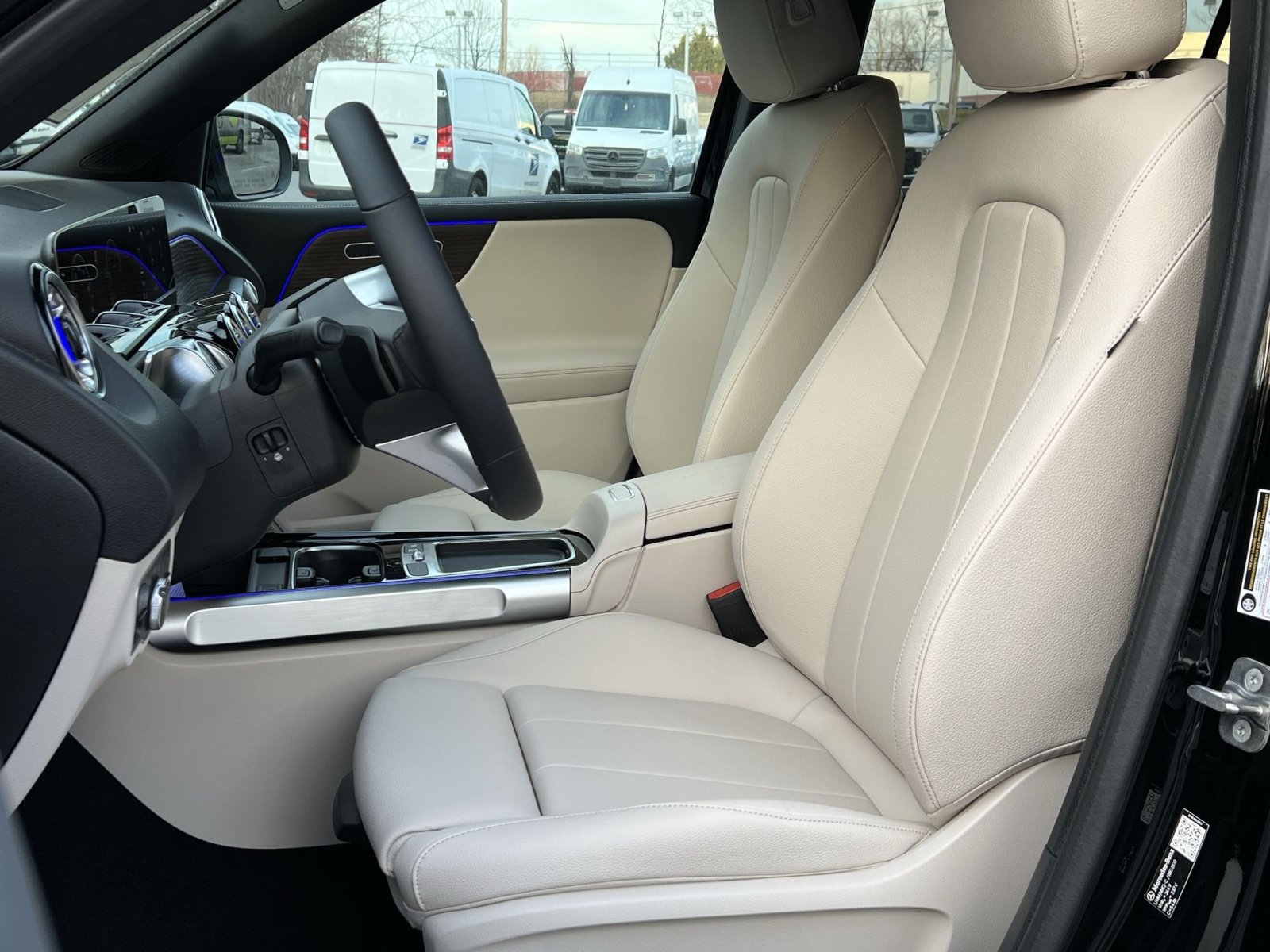 Certified 2026 Mercedes-Benz GLB 250 4MATIC image 11