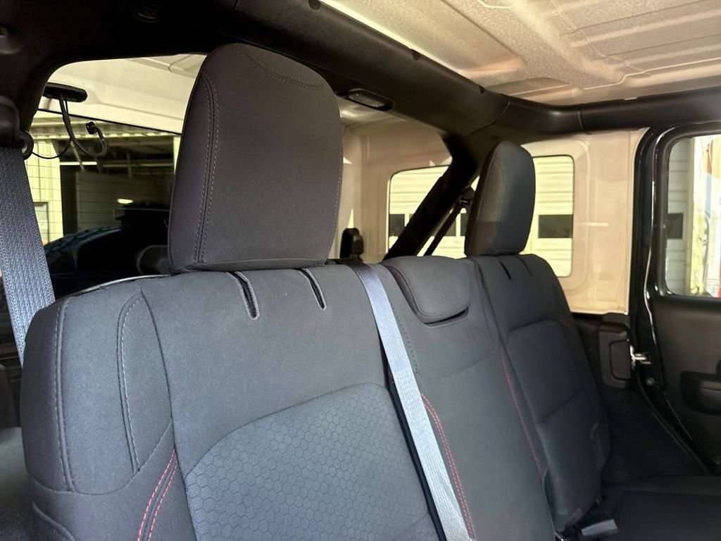 Used 2023 Jeep Wrangler Unlimited Rubicon w/ Cold Weather Group image 24