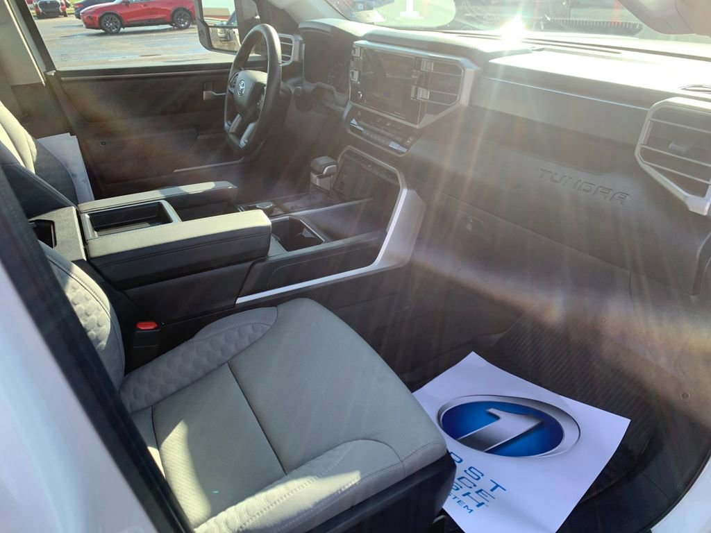 Used 2022 Toyota Tundra SR5 w/ SR5 Convenience Package image 18