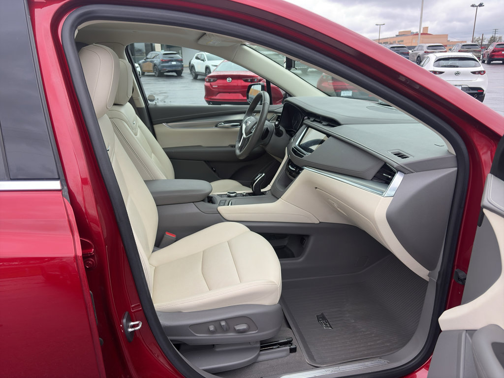 Used 2021 Cadillac XT5 Premium Luxury image 19