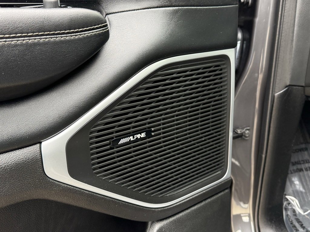 Used 2024 Jeep Wagoneer L Series II w/ Flexible Seating Group image 16