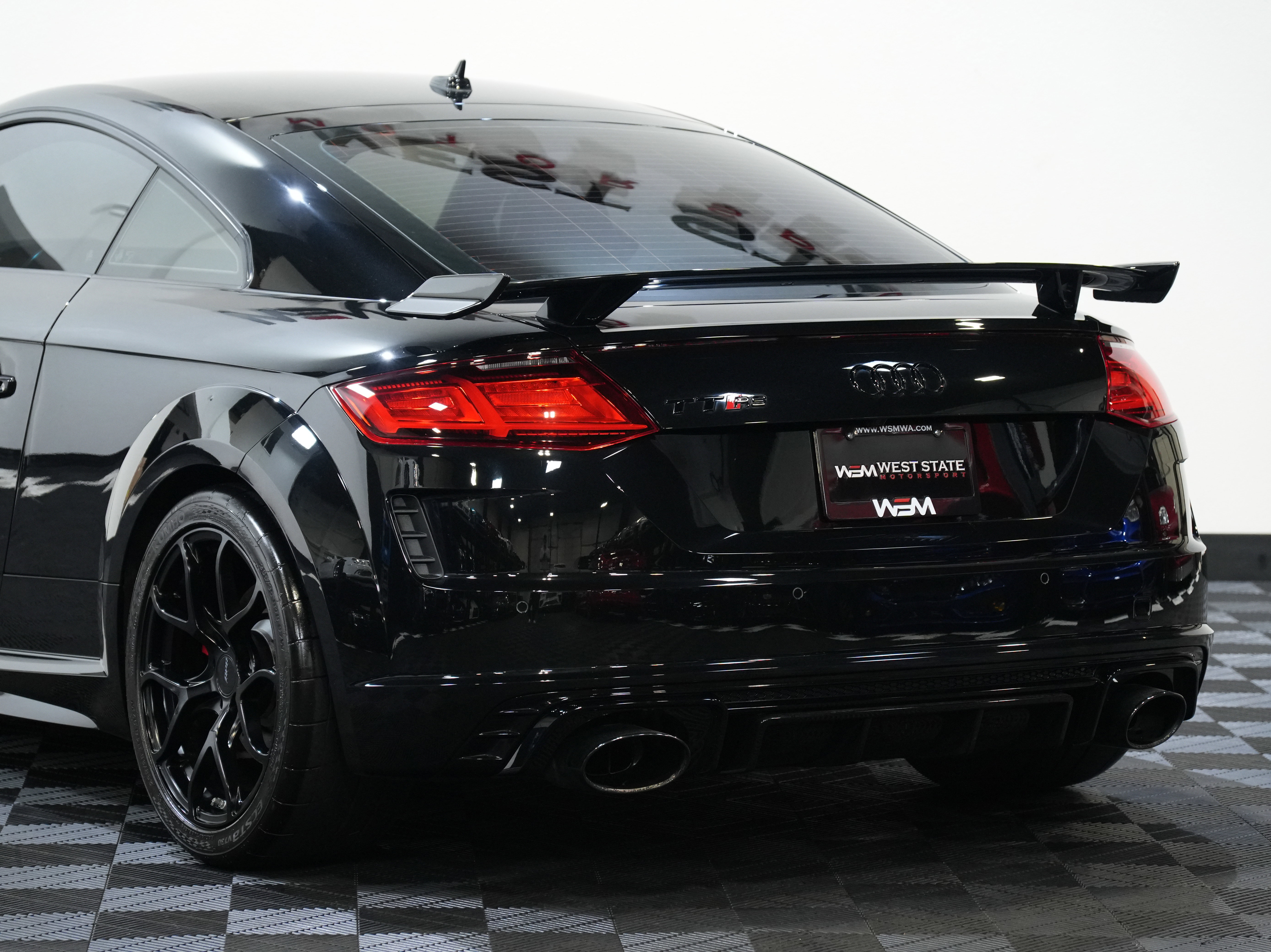 Used 2019 Audi TT RS w/ Technology Package image 16