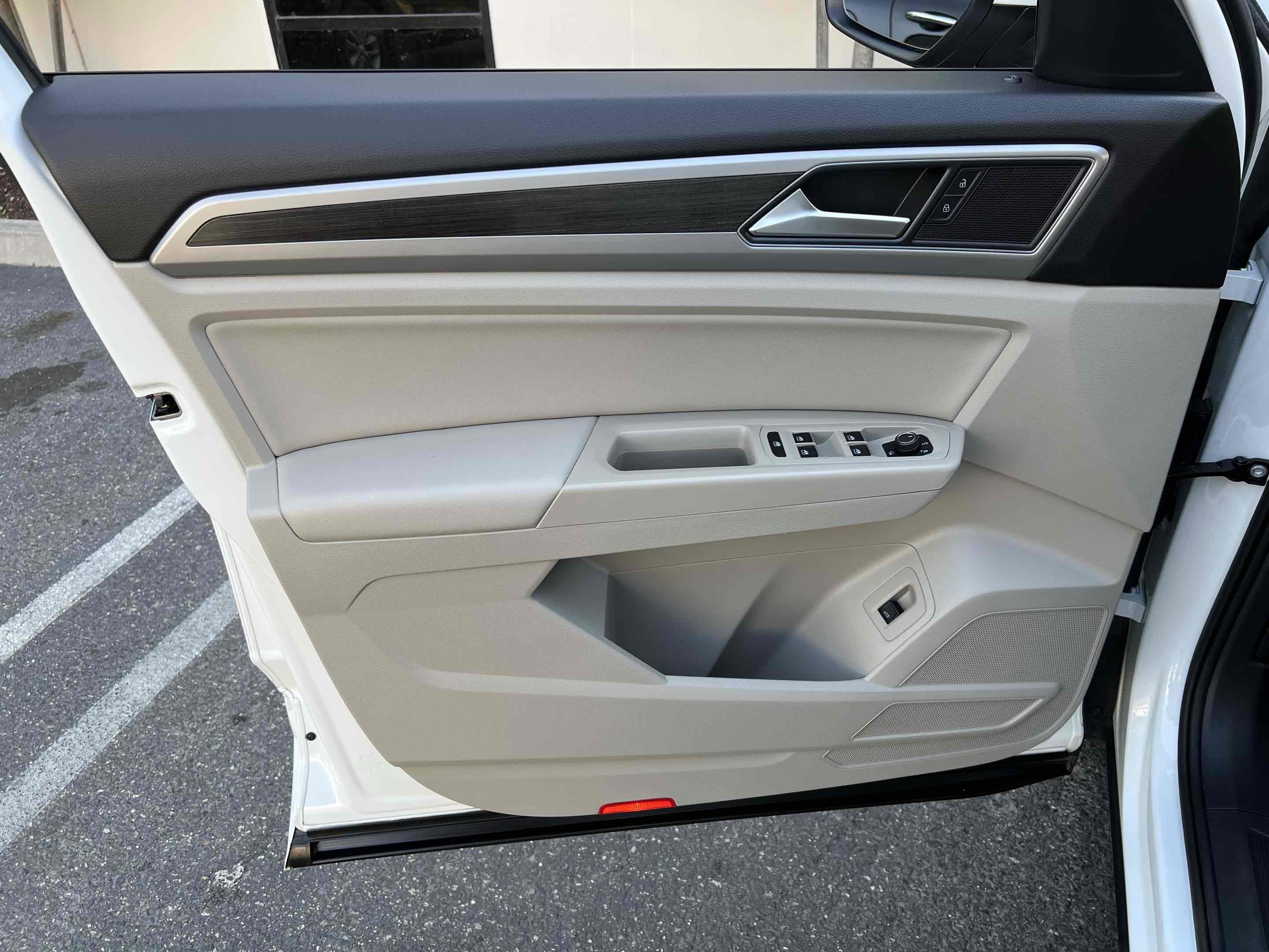 Used 2019 Volkswagen Atlas SE w/ Towing Package image 93