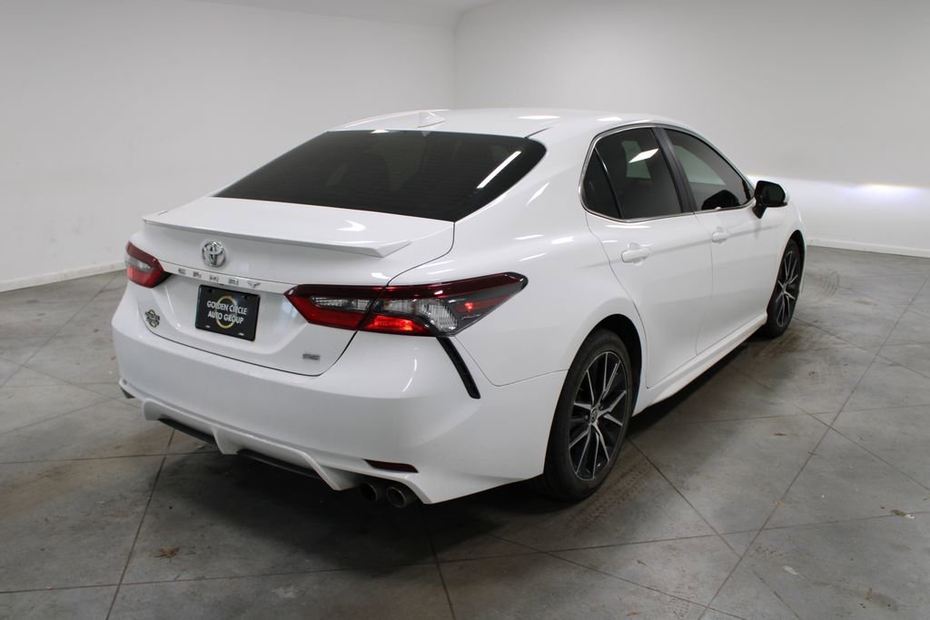 Used 2021 Toyota Camry SE image 9