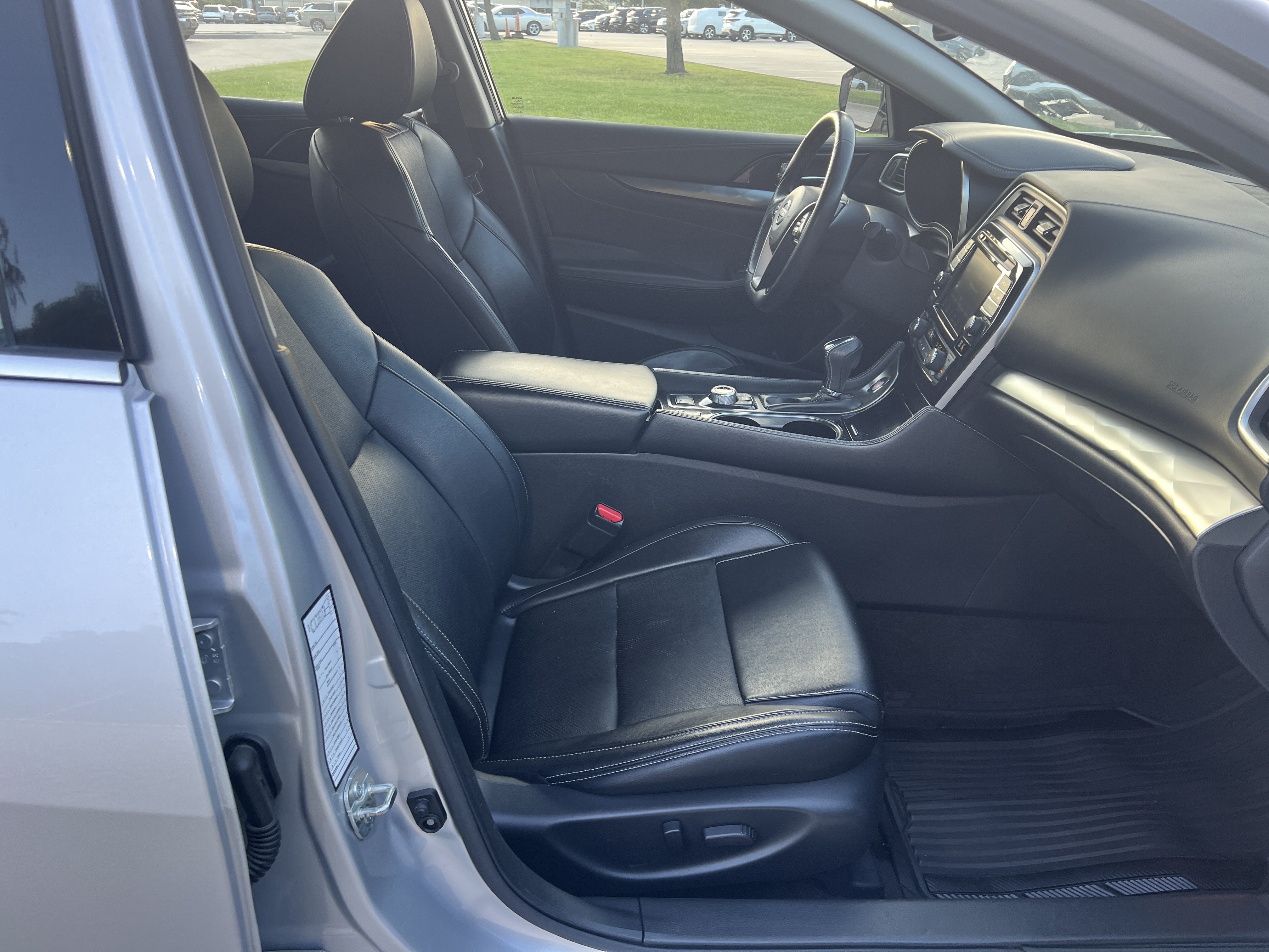 Used 2023 Nissan Maxima SV w/ Floor Mat Group FWD image 27