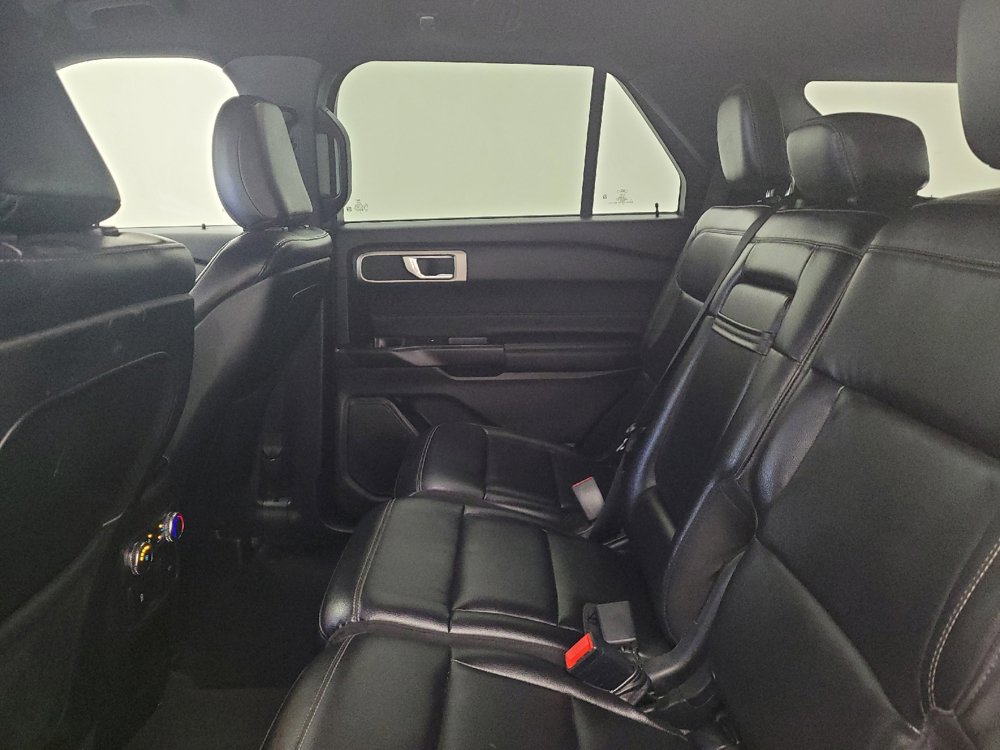 Used 2020 Ford Explorer XLT w/ Equipment Group 202A image 18