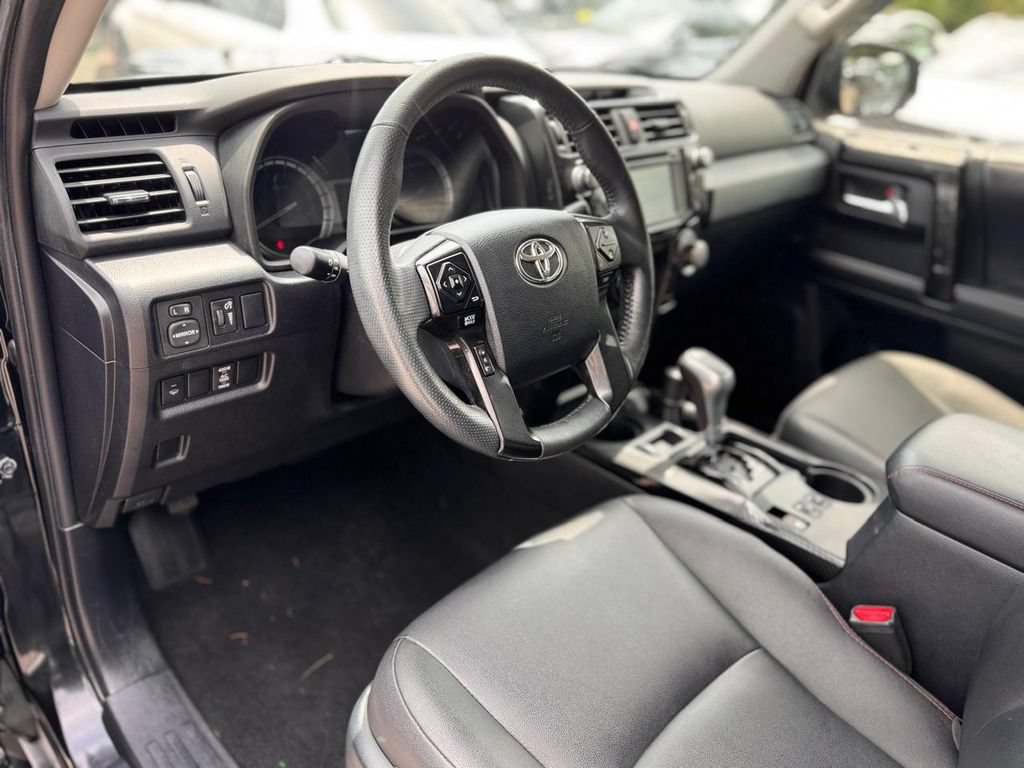 Used 2018 Toyota 4Runner TRD Off-Road Premium AWD/4WD image 13