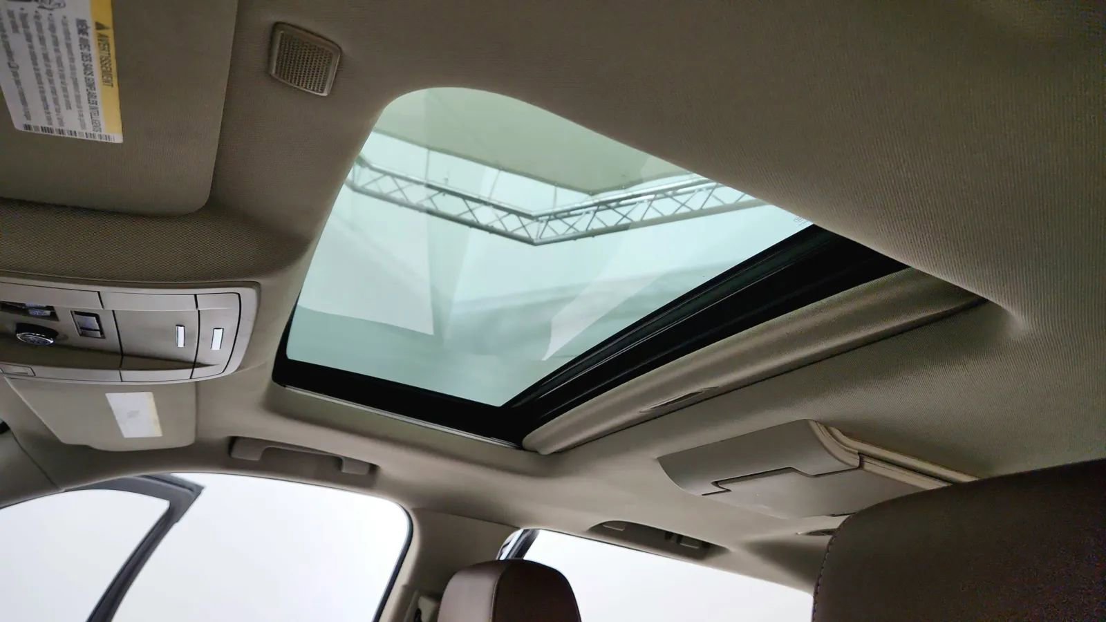 Used 2018 Chevrolet Suburban Premier image 24