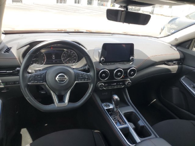 Used 2022 Nissan Sentra SR w/ Electronics Package FWD image 10