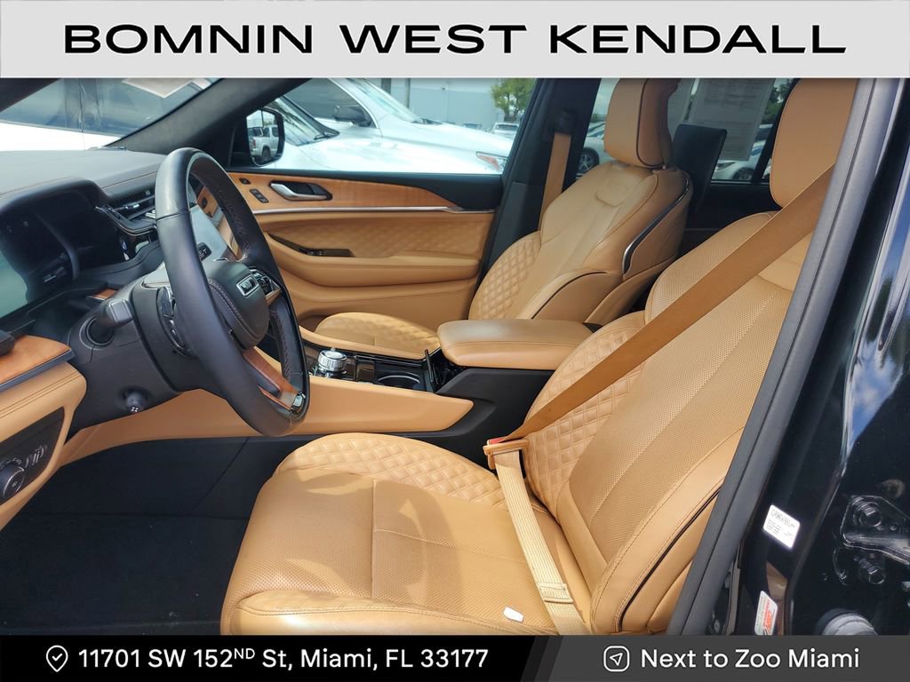 Used 2023 Jeep Grand Cherokee Summit image 23