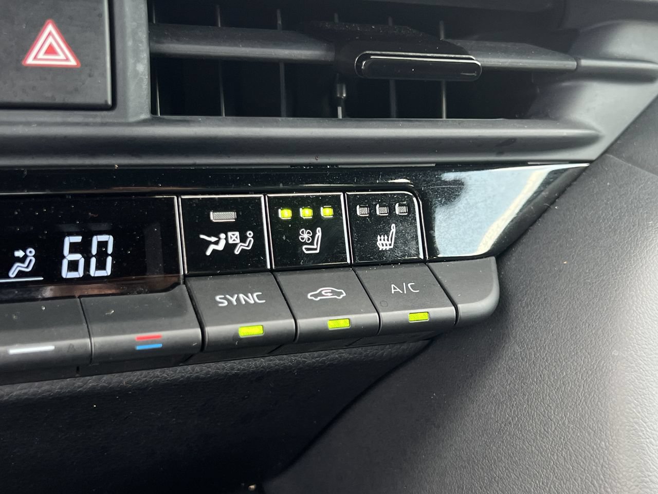 Used 2025 Toyota Crown Platinum AWD/4WD image 19