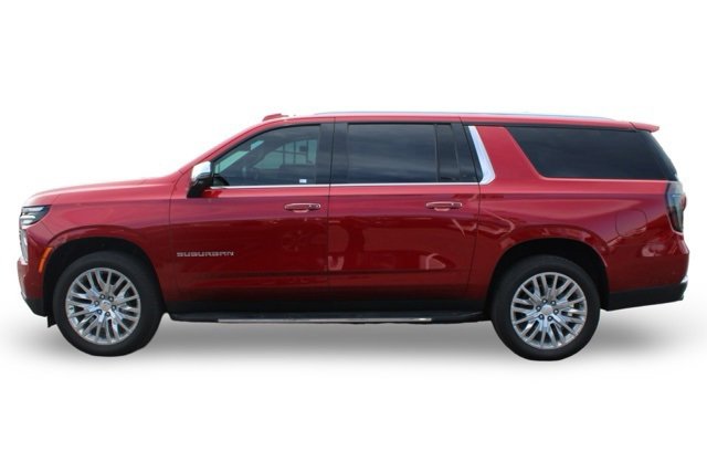 Used 2025 Chevrolet Suburban Premier image 8