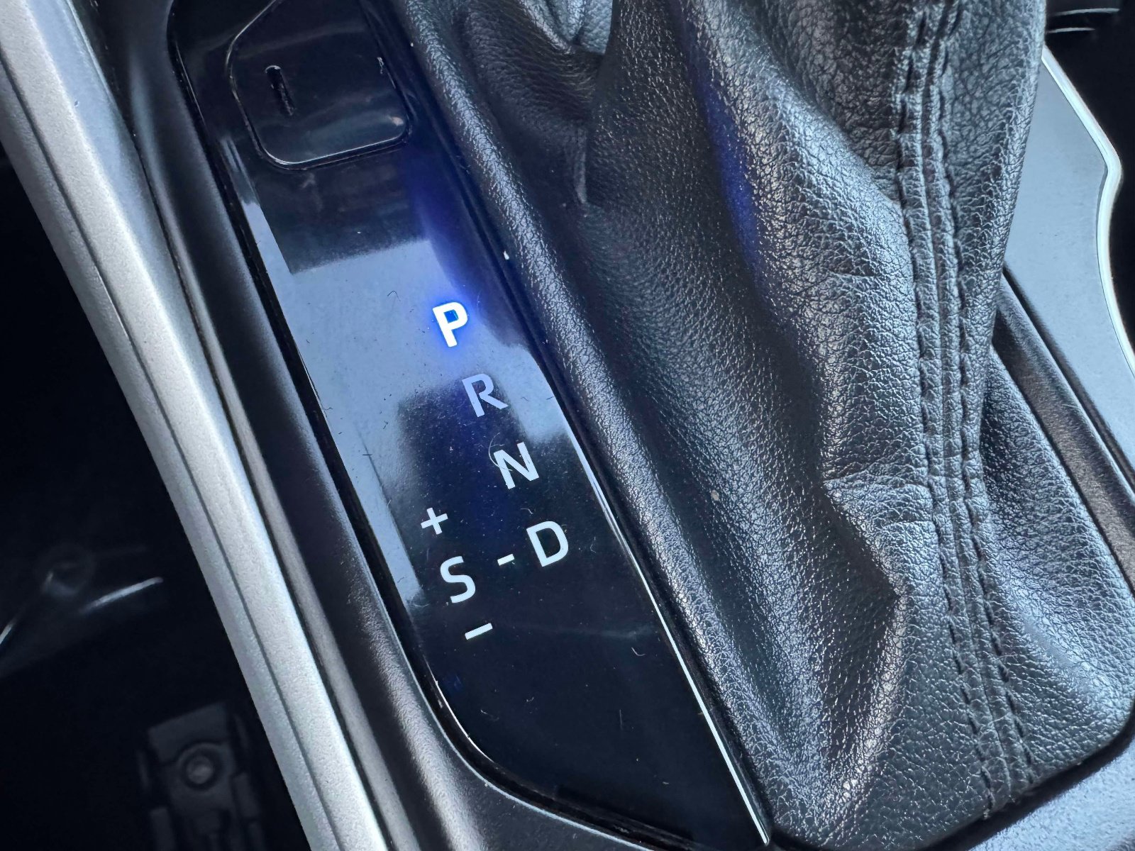 Used 2021 Toyota Highlander XLE image 32