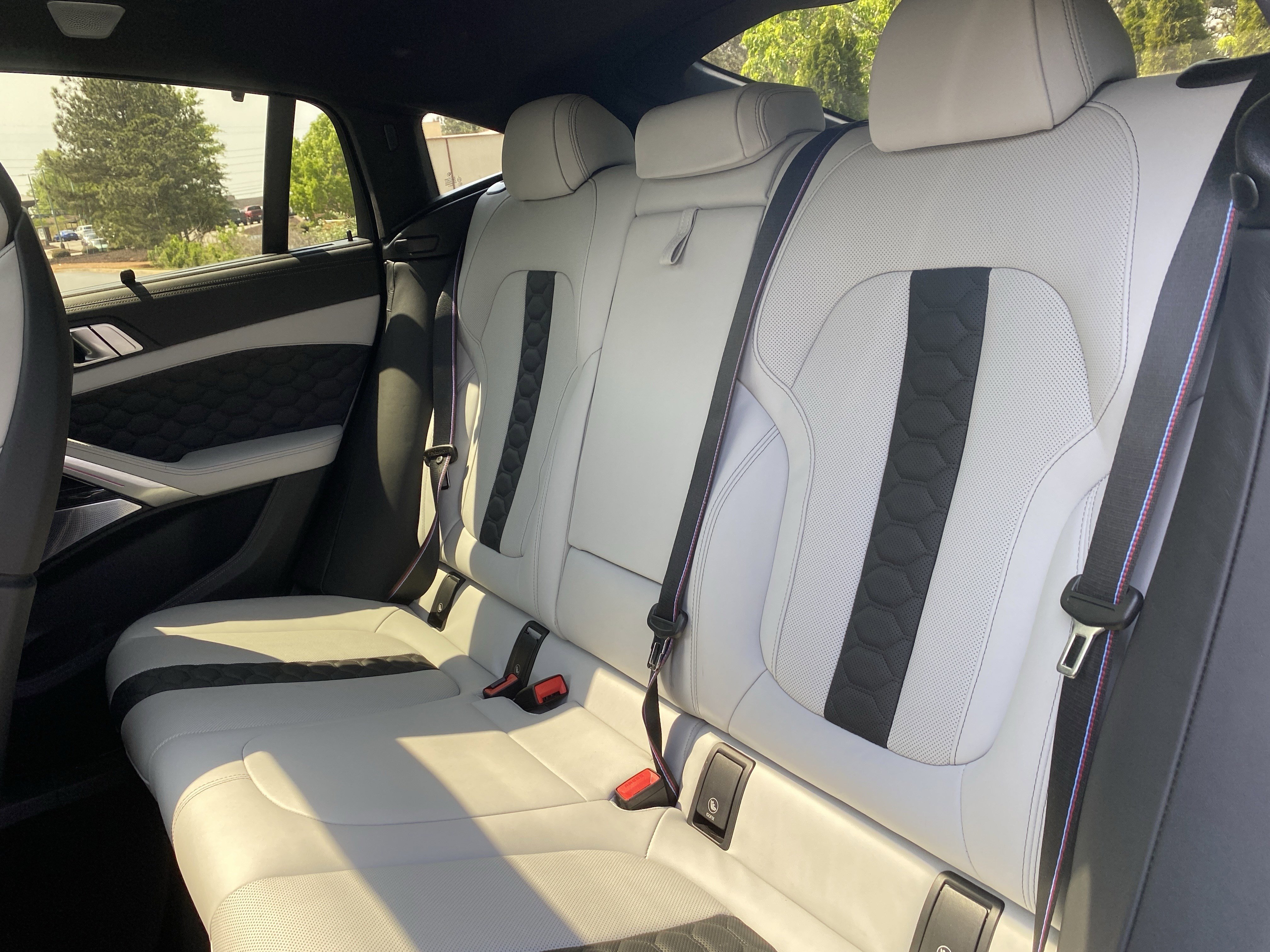 Used 2025 BMW X6 M Competition w/ Executive Package image 9