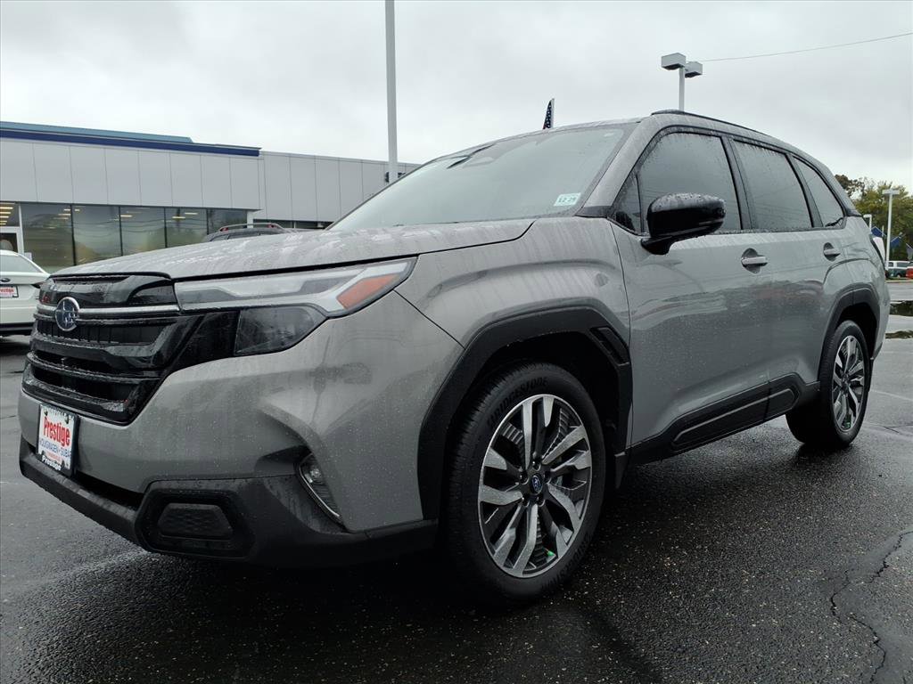 Used 2025 Subaru Forester Touring w/ Popular Package - Touring image 3