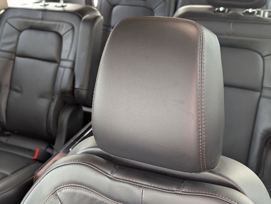 Used 2023 Lincoln Aviator Reserve w/ Equipment Group 201A AWD/4WD image 16