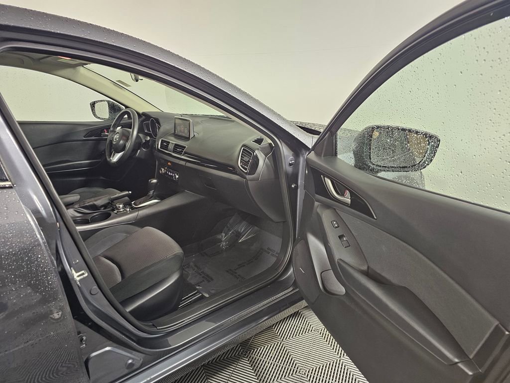 Used 2014 MAZDA MAZDA3 i Touring w/ Technology Package image 12