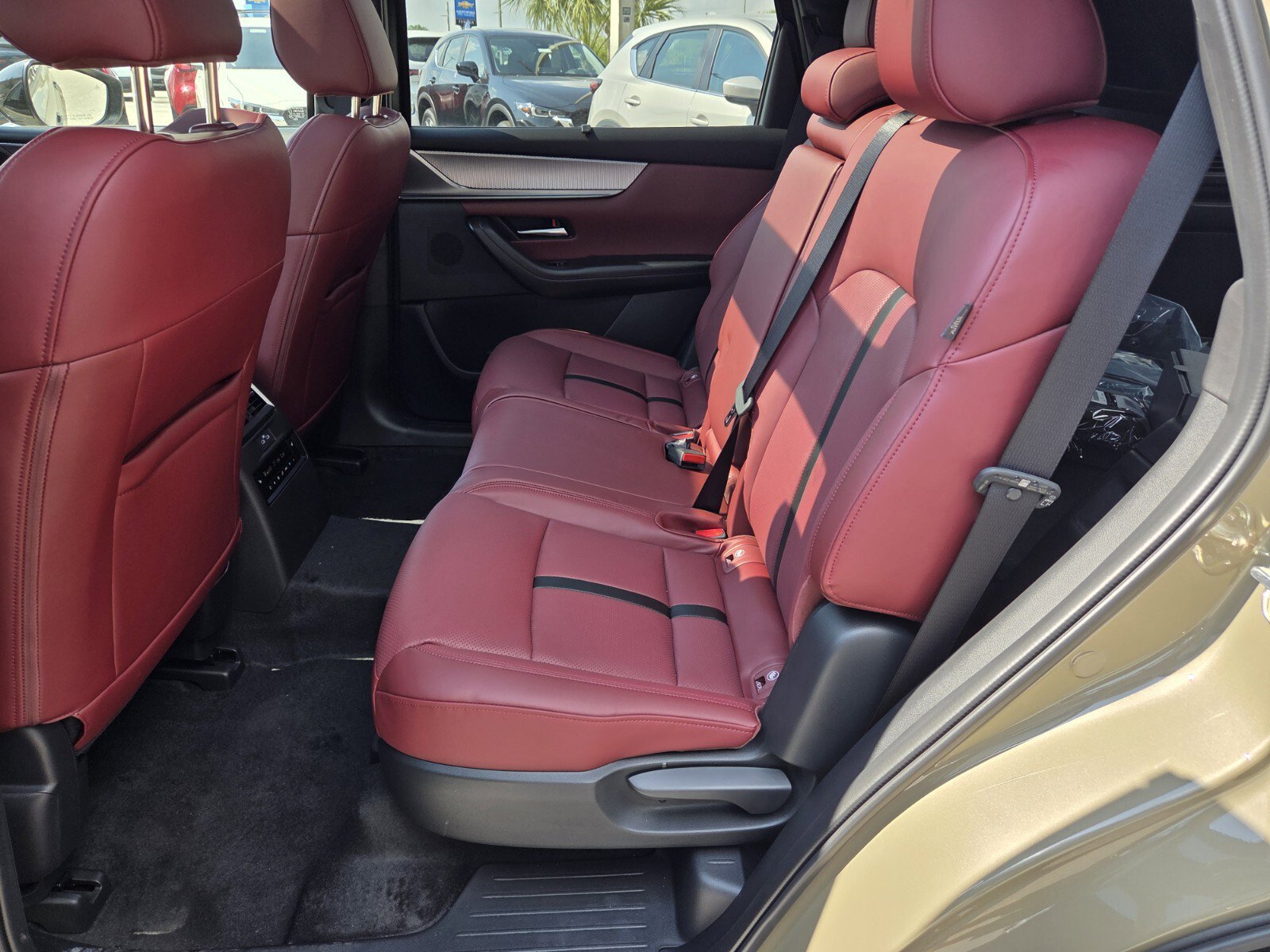 New 2026 MAZDA CX-70 3.3 Turbo w/ Premium Plus Pkg AWD/4WD image 7