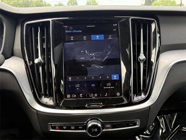 Used 2024 Volvo S60 B5 Core image 14