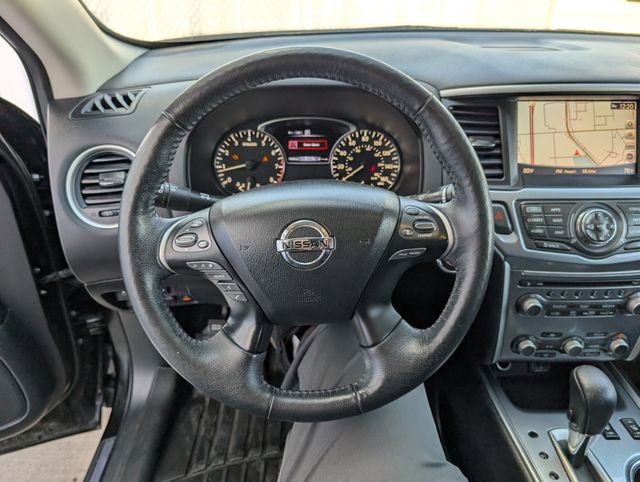 Used 2018 Nissan Pathfinder SL image 12