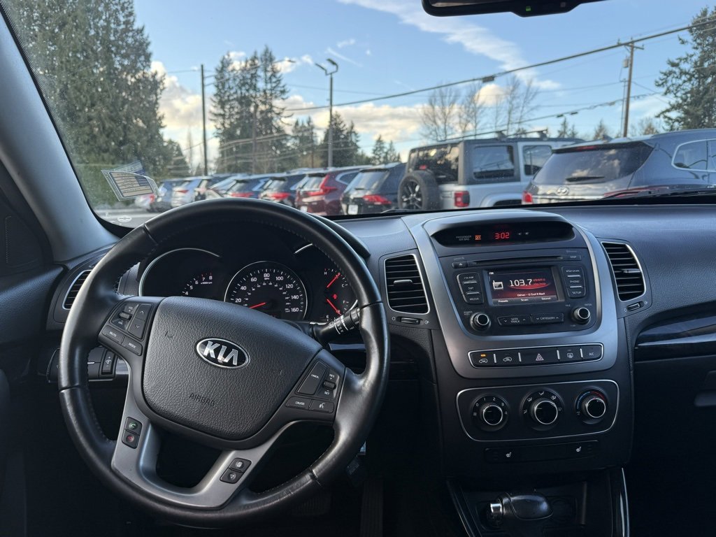 Used 2015 Kia Sorento LX image 20