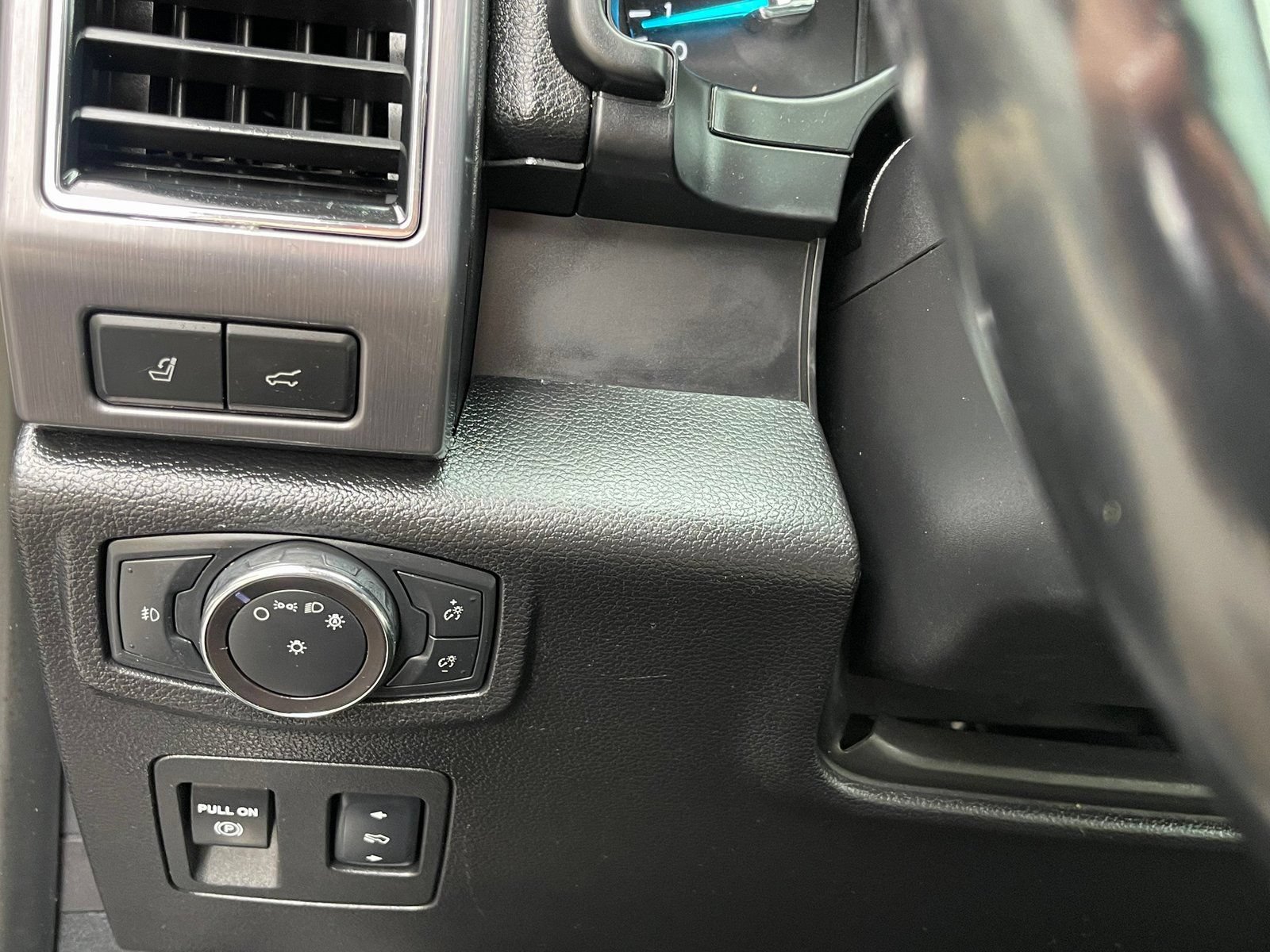 Used 2018 Ford Expedition Max Platinum AWD/4WD image 31