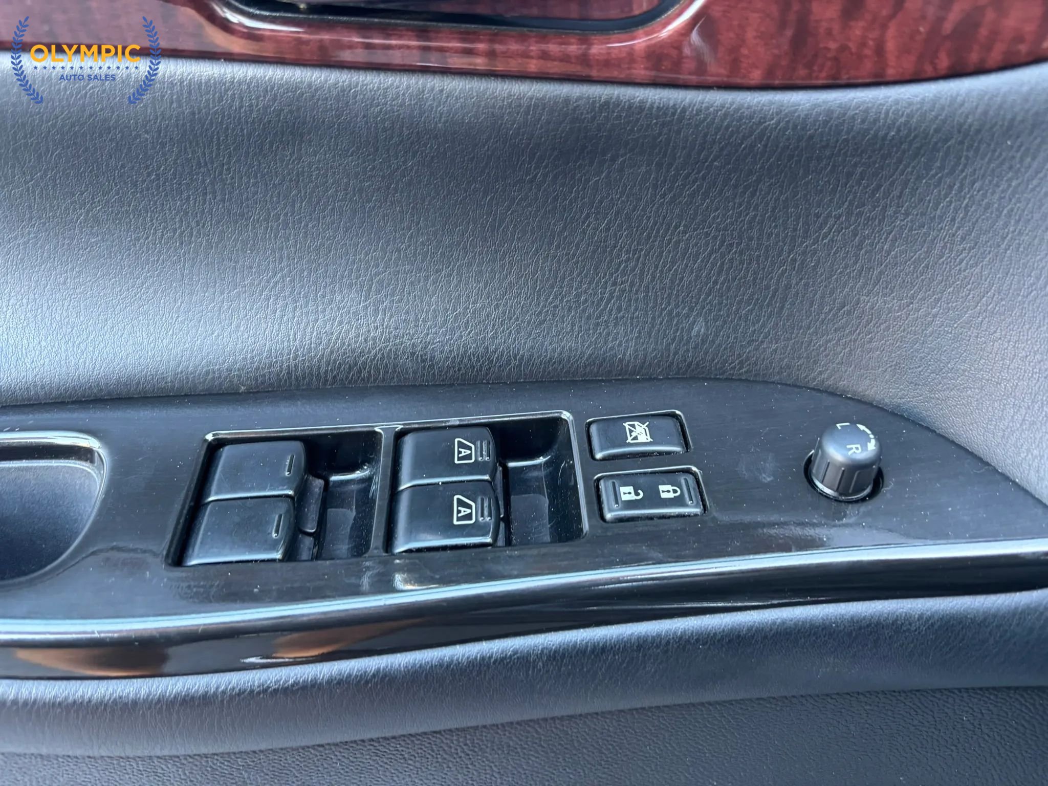 Used 2016 INFINITI QX50 AWD w/ Deluxe Touring Package image 31