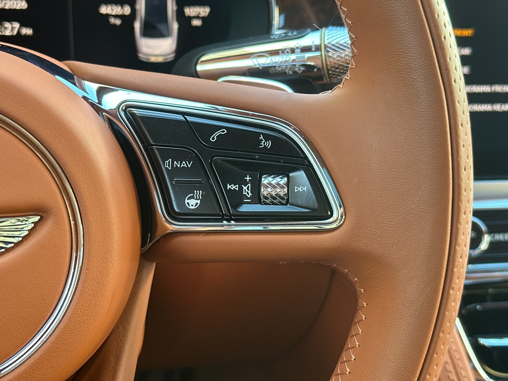 Certified 2023 Bentley Flying Spur Azure AWD/4WD image 28