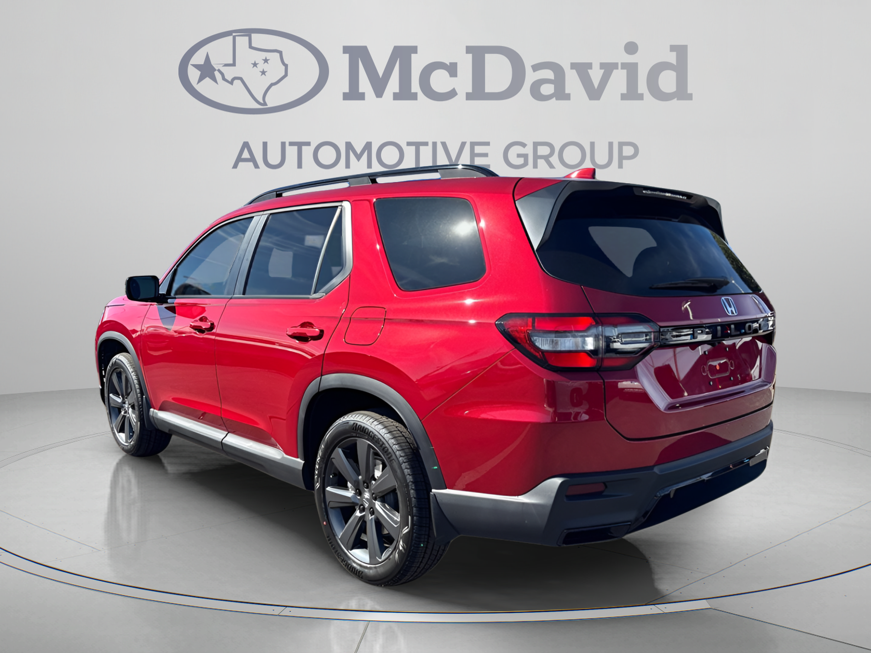 New 2026 Honda Pilot Sport image 2