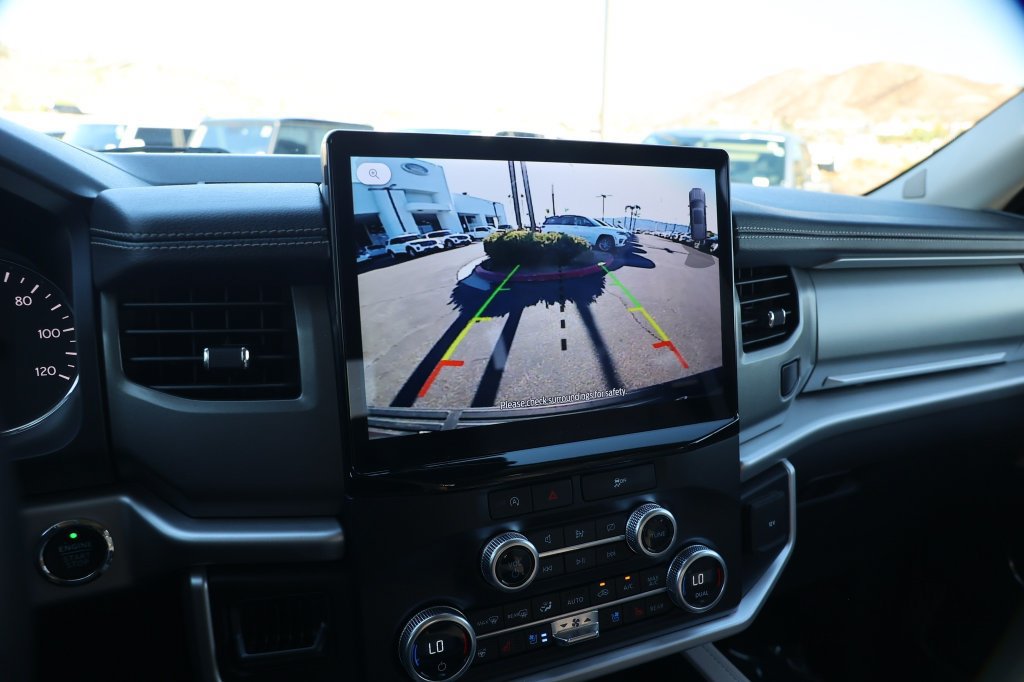 Used 2024 Ford Expedition XLT RWD image 28