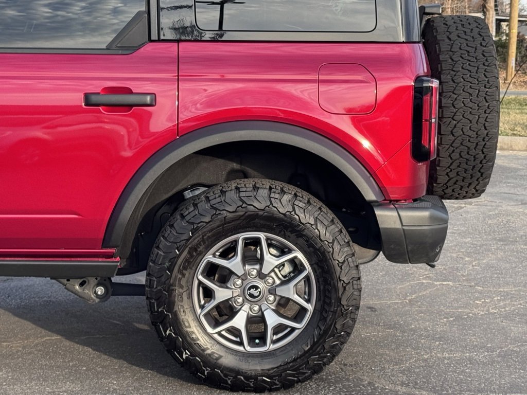 Used 2025 Ford Bronco Badlands image 39